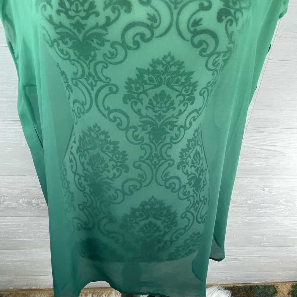 Torrid Ombre Sheer Chiffon Button Back Dolman Top - Picture 4 of 8